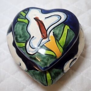 Mexican Talavera Pottery Hand Painted Heart Shaped Trinket Box Calla Lilies
